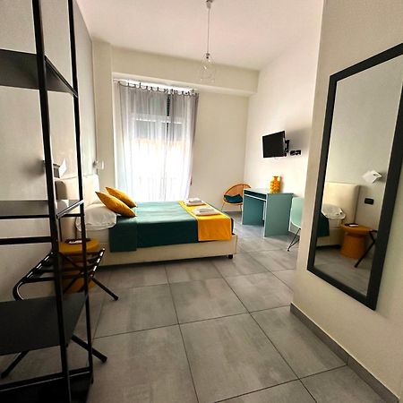 Hi Relais Rooms Napoli Eksteriør billede