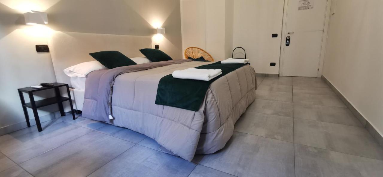 Hi Relais Rooms Napoli Eksteriør billede