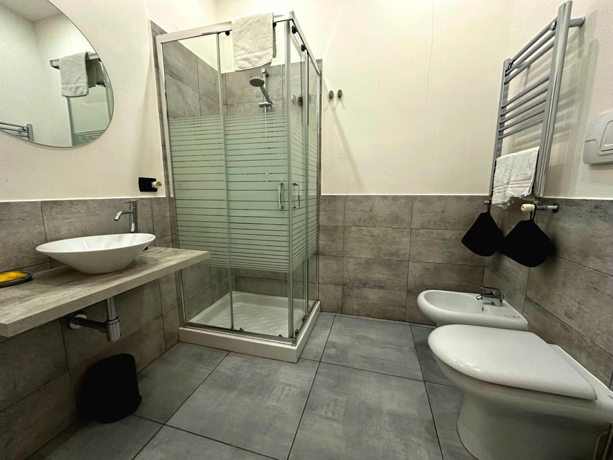 Hi Relais Rooms Napoli Eksteriør billede